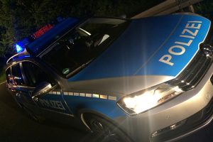 A59 bei Köln-Wahn: Tödlicher Verkehrsunfall! Fiat Doblo prallt auf Bundeswehr-Lkw