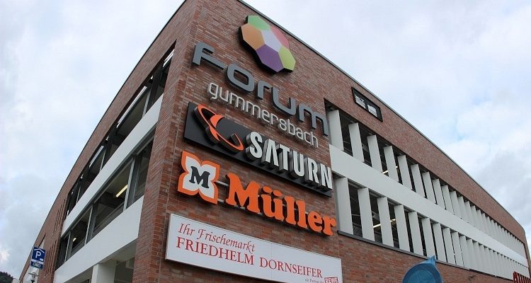 Gummersbach/Steinmüllerallee: Gasaustritt im Bereich eines Lebensmittelmarktes. Gebäude evakuiert
