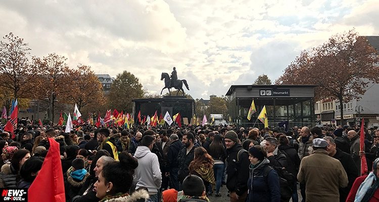 Kurden Demo Köln! Freiheit für Abdullah Öcalan (PKK). Nur 2.000 anstatt 15.000 Demonstranten in der Kölner Innenstadt