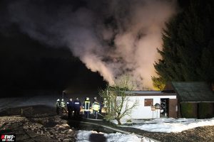 2017 01 31 reichshof 01 ohlhagen ntoi feuerwehr brand sauna saunabrand