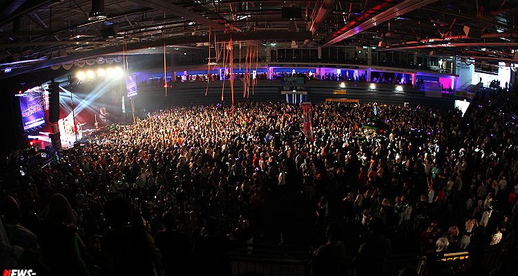 Party Arena Gummersbach: 5.000 Besucher feierten @Schwalbe-Arena mit Pietro Lombardi, Michelle,  Eloy de Jong u.v.a. | DIE BILDER DES ABENDS