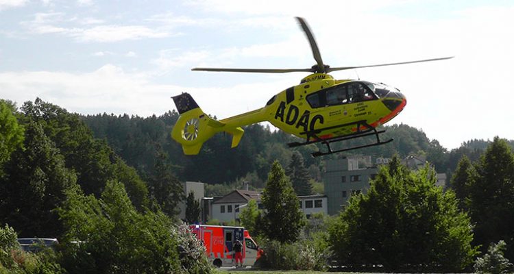 Nümbrecht-Guxmühlen Verkehrsunfall mit Motorrad: Rettungshubschrauber fliegt schwerverletzten 43-Jähriger ins Krankenhaus