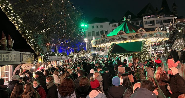 Zeugen stellen Trinkgeld Räuber auf Kölner Weihnachtsmarkt