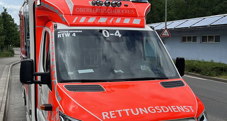 Gummersbach: 32-jähriger Autofahrer erlitt schwere Verletzungen! Verkehrsunfall mit Personenschaden