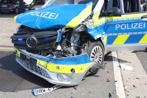 polizei oberberg rbk polizeuauto crash