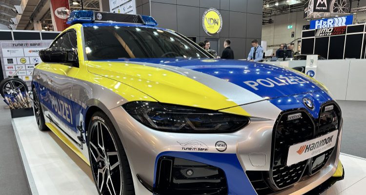 Essen Motor Show: Das TUNE IT! SAFE! E-Polizeifahrzeug (544 PS, BMW i4 M50 Gran Coupe) by AC Schnitzer #EMS2022
