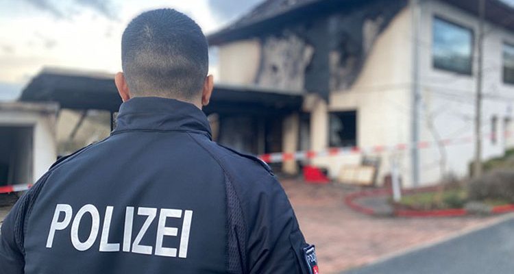 200.000 Euro Schaden! Brand eines Einfamilienhauses in Nienstedt (Bad Münder)
