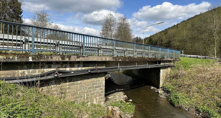 Große Umleitung in Bergneustadt (Korrektur!) Othebachbrücke (K23, Immicke) wird saniert! 1 Mio Euro Projekt: Othebachbrücke erhält Facelifting!