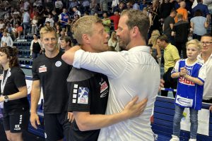 VfL Gummersbach feiert: Gudjon Valur Sigurdsson ist der König der Trainer @1. Handball Bundesliga