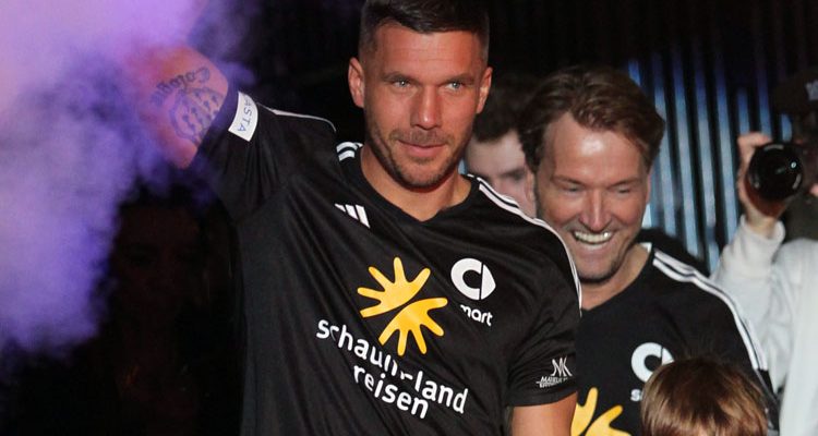 schauinsland reisen Cup 2024: Das Promi-Spiel – Nico Santos & Friends vs Lukas Podolski & Friends (Die Bilder!)