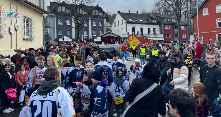 Schlägereien und Widerstand: Karneval in Oberberg aus Sicht der Polizei