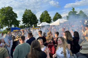 TuS Marialinden feierte eine fette Vatertagsparty mit 1000+ Gästen bei 24 Grad und Sonnenschein vor der Phantasialand-Arena (Do. 09.05.2024)